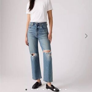 Levi's Premium Women’s Ribcage Straight Ankle Jeans